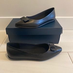 BNIB - Cole Haan black leather bow flats - 9